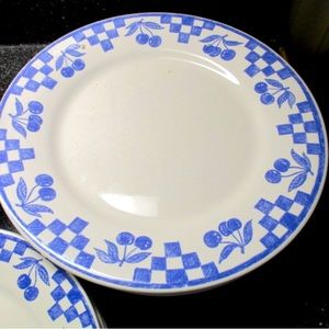 Vintage MOULIN DES LOUPS -MDF6 FRANCE -SOUP/CEREAL BOWLS-BLUE CHERRIES-Set of 5